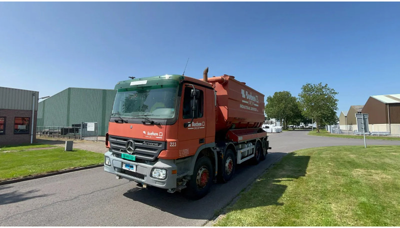 Mercedes-Benz Actros 4141 Mercedes 4141 8x4 full steel INOX tank - Vakuumska cisterna: slika 2 Mercedes-Benz Actros 4141 Mercedes 4141 8x4 full steel INOX tank - Vakuumska cisterna: slika 2