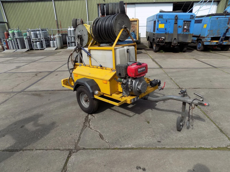 Rioned HD50 Rioned HD50 diesel - Vakuumska cisterna: slika 1 Rioned HD50 Rioned HD50 diesel - Vakuumska cisterna: slika 1