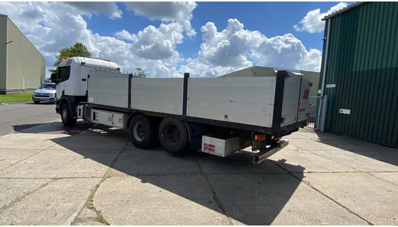 Kamion sa zatvorenim sandukom Scania P124-400 Scania met plateau en mogelijkheid voor kraan achter cabine: slika 11