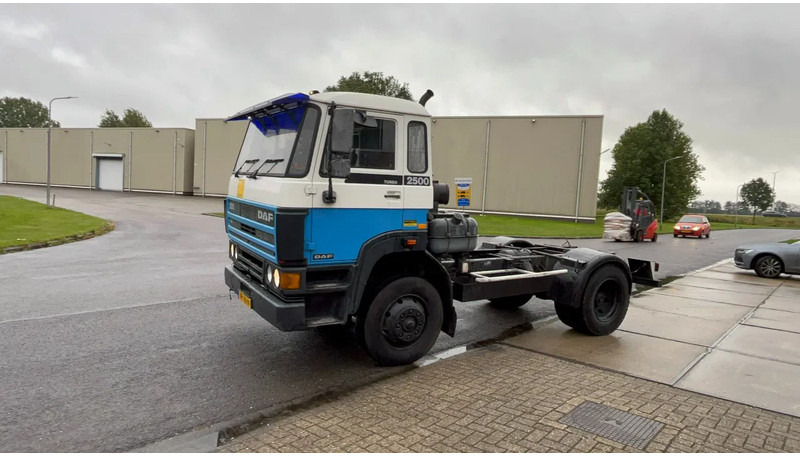 DAF 2500 Daf 2500 TI chassis - Tegljač: slika 2 DAF 2500 Daf 2500 TI chassis - Tegljač: slika 2