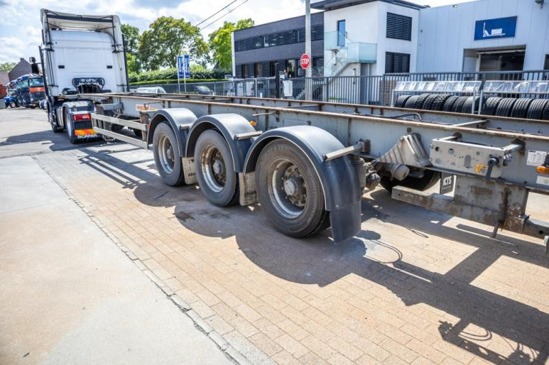 Fruehauf CONTAINERCHASSIS 40' - Poluprikolica za prevoz kontejnera/ Poluprikolica sa promenjivim sandukom: slika 5 Fruehauf CONTAINERCHASSIS 40' - Poluprikolica za prevoz kontejnera/ Poluprikolica sa promenjivim sandukom: slika 5
