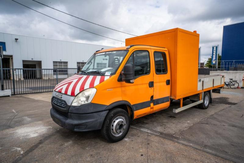 Iveco DAILY 70C17 - Dostavno vozilo sa otvorenom sandukom: slika 1 Iveco DAILY 70C17 - Dostavno vozilo sa otvorenom sandukom: slika 1