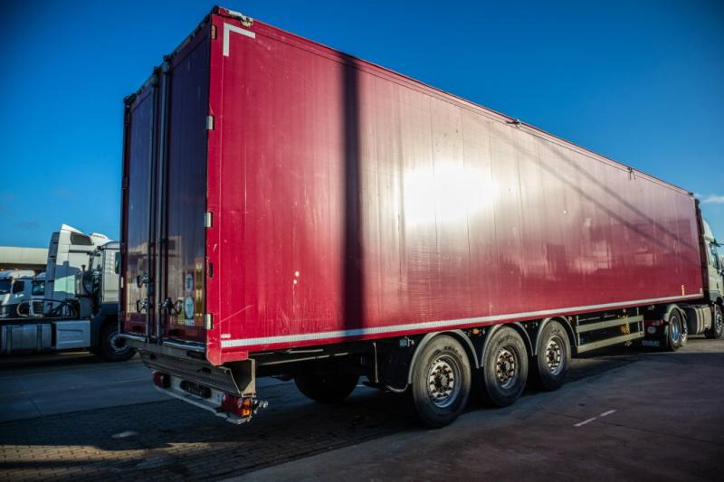 KRAKER WALKING FLOOR CF 200-92 m3 - Poluprikolica sa pokretnim podom: slika 3 KRAKER WALKING FLOOR CF 200-92 m3 - Poluprikolica sa pokretnim podom: slika 3