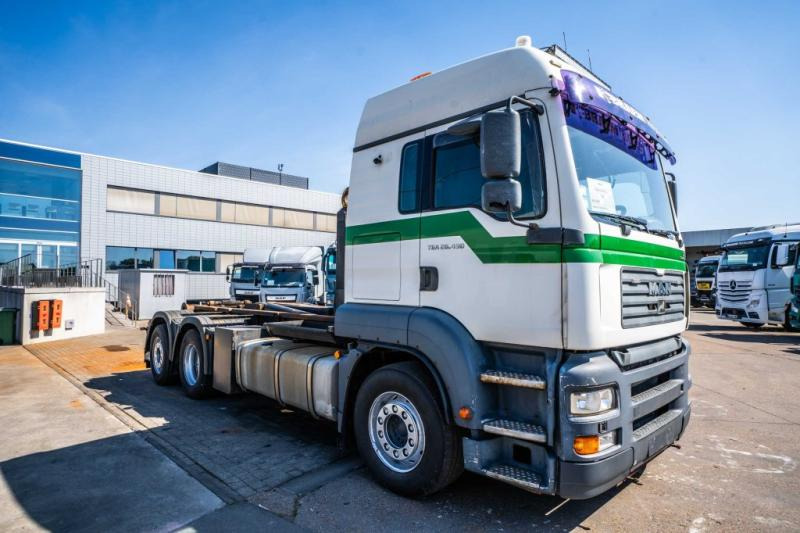 MAN TGA 26.430 LL - Kamion sa hidrauličnom kukom: slika 2 MAN TGA 26.430 LL - Kamion sa hidrauličnom kukom: slika 2