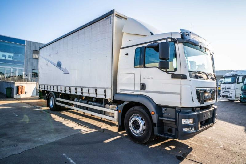 MAN TGM 18.340 BL+DHOLLANDIA - Kamion sa ceradom: slika 2 MAN TGM 18.340 BL+DHOLLANDIA - Kamion sa ceradom: slika 2