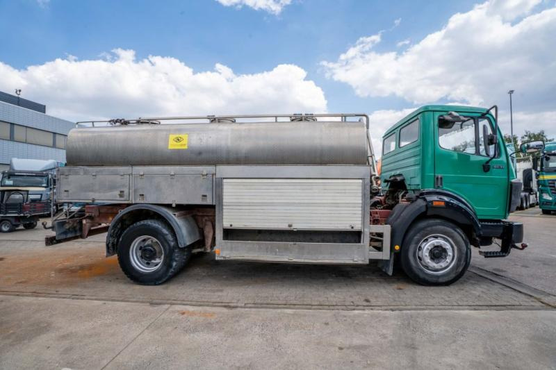Mercedes SK 1831 L - WATER/EAU-11.500 L/3 Comp. - Kamion cisterna: slika 3 Mercedes SK 1831 L - WATER/EAU-11.500 L/3 Comp. - Kamion cisterna: slika 3