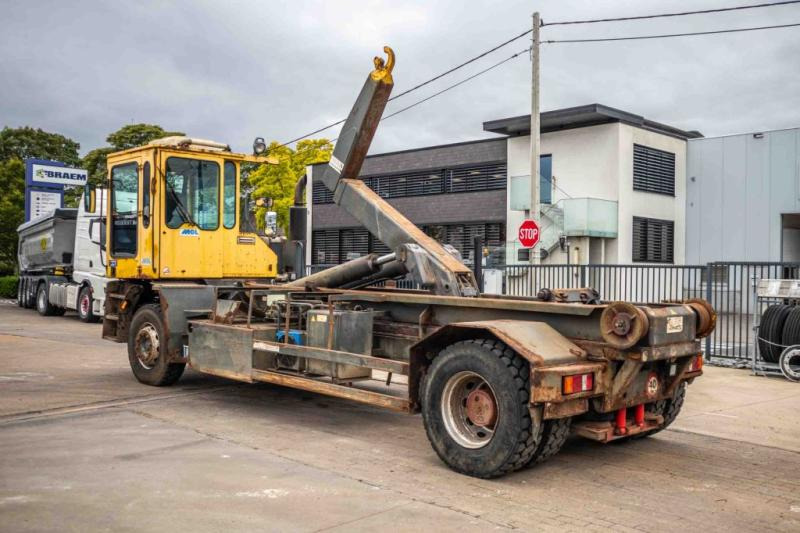 Mol MOL-CT 200 - 8248 H - Kamion sa hidrauličnom kukom: slika 4 Mol MOL-CT 200 - 8248 H - Kamion sa hidrauličnom kukom: slika 4