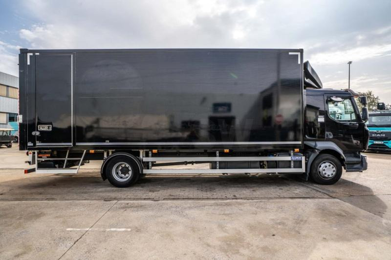 Renault D250 16T.- 36000 KM +DHOLLANDIA 2T. - Kamion sa zatvorenim sandukom: slika 3 Renault D250 16T.- 36000 KM +DHOLLANDIA 2T. - Kamion sa zatvorenim sandukom: slika 3