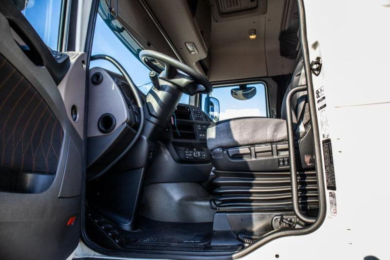 DAF XF 450-6X2 - Tegljač: slika 5 DAF XF 450-6X2 - Tegljač: slika 5