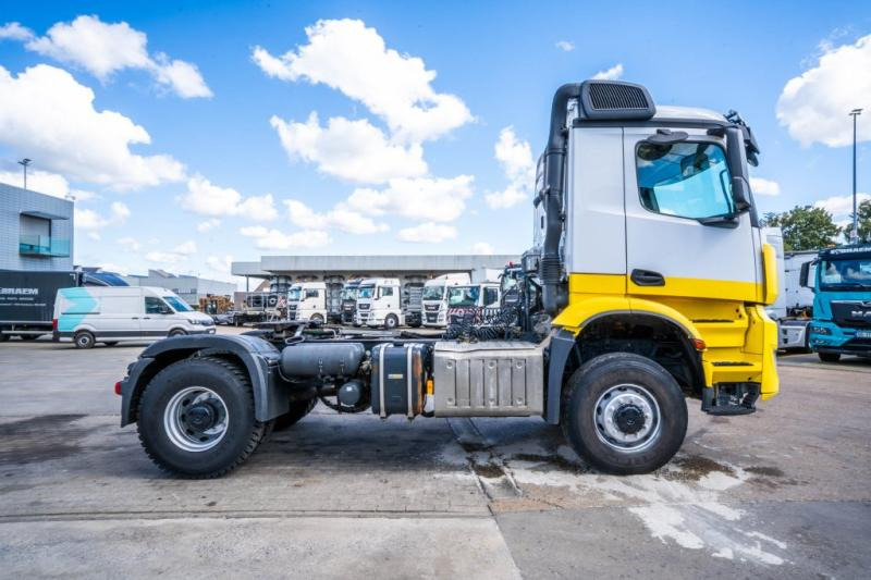 Mercedes AROCS 2045 AS (cardan) - Tegljač: slika 3 Mercedes AROCS 2045 AS (cardan) - Tegljač: slika 3