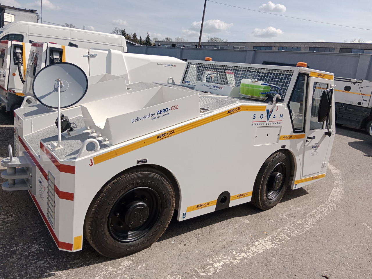 SOVAM K100 - Aerodromski traktor: slika 2 SOVAM K100 - Aerodromski traktor: slika 2