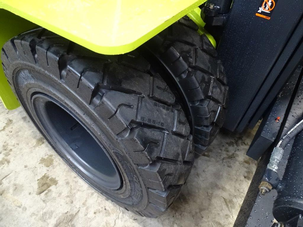 Clark C80D900 - TRIPLEX - DEMO - Dizel viljuškar: slika 2 Clark C80D900 - TRIPLEX - DEMO - Dizel viljuškar: slika 2