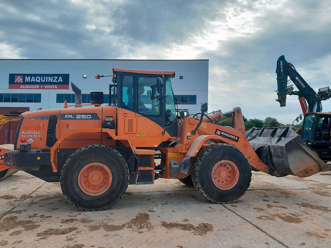 DOOSAN DL250-3 - Utovarivač točkaš: slika 5 DOOSAN DL250-3 - Utovarivač točkaš: slika 5