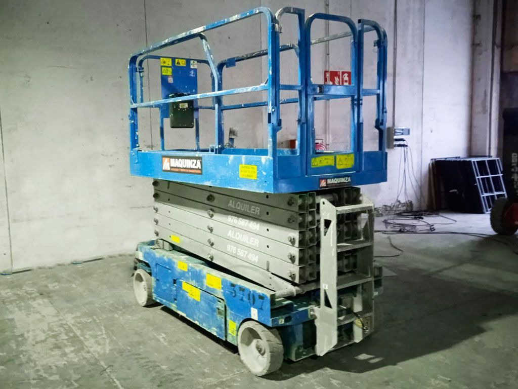 GENIE GS4047 - Lift u obliku makaza: slika 3 GENIE GS4047 - Lift u obliku makaza: slika 3