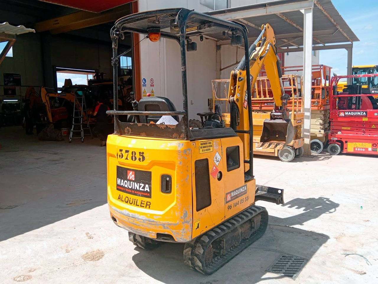 JCB 15C - Mini bager: slika 2 JCB 15C - Mini bager: slika 2