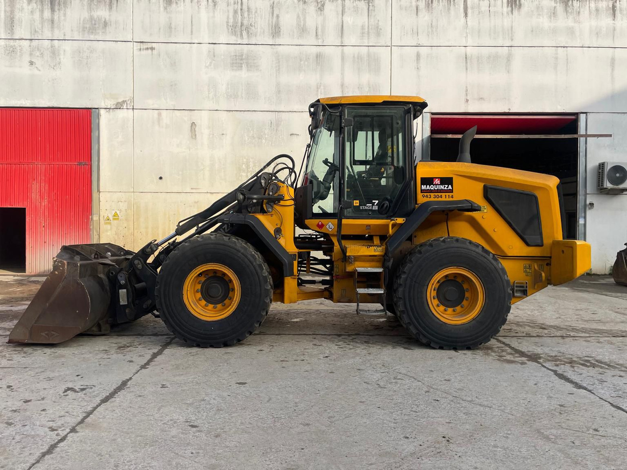 JCB 427 HT S5 - Utovarivač točkaš: slika 1 JCB 427 HT S5 - Utovarivač točkaš: slika 1
