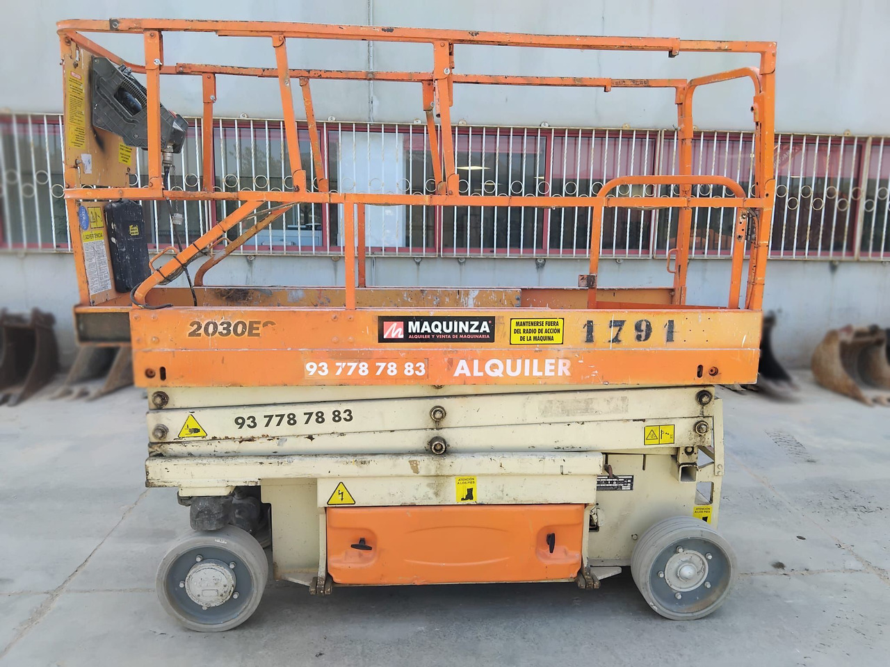 JLG 2030ES - Lift u obliku makaza: slika 1 JLG 2030ES - Lift u obliku makaza: slika 1