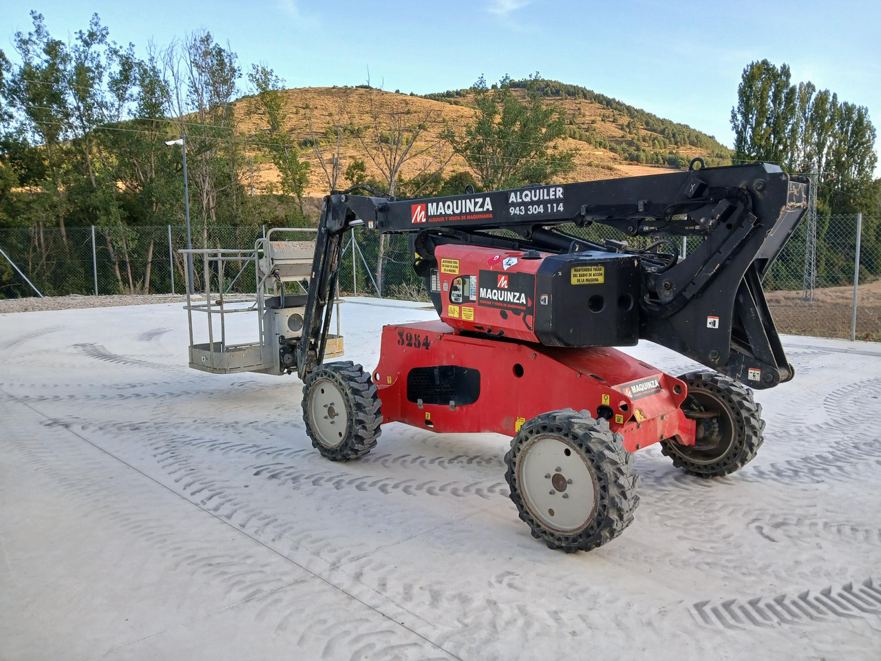 MANITOU MAN GO 12 - Zglobna platforma: slika 2 MANITOU MAN GO 12 - Zglobna platforma: slika 2