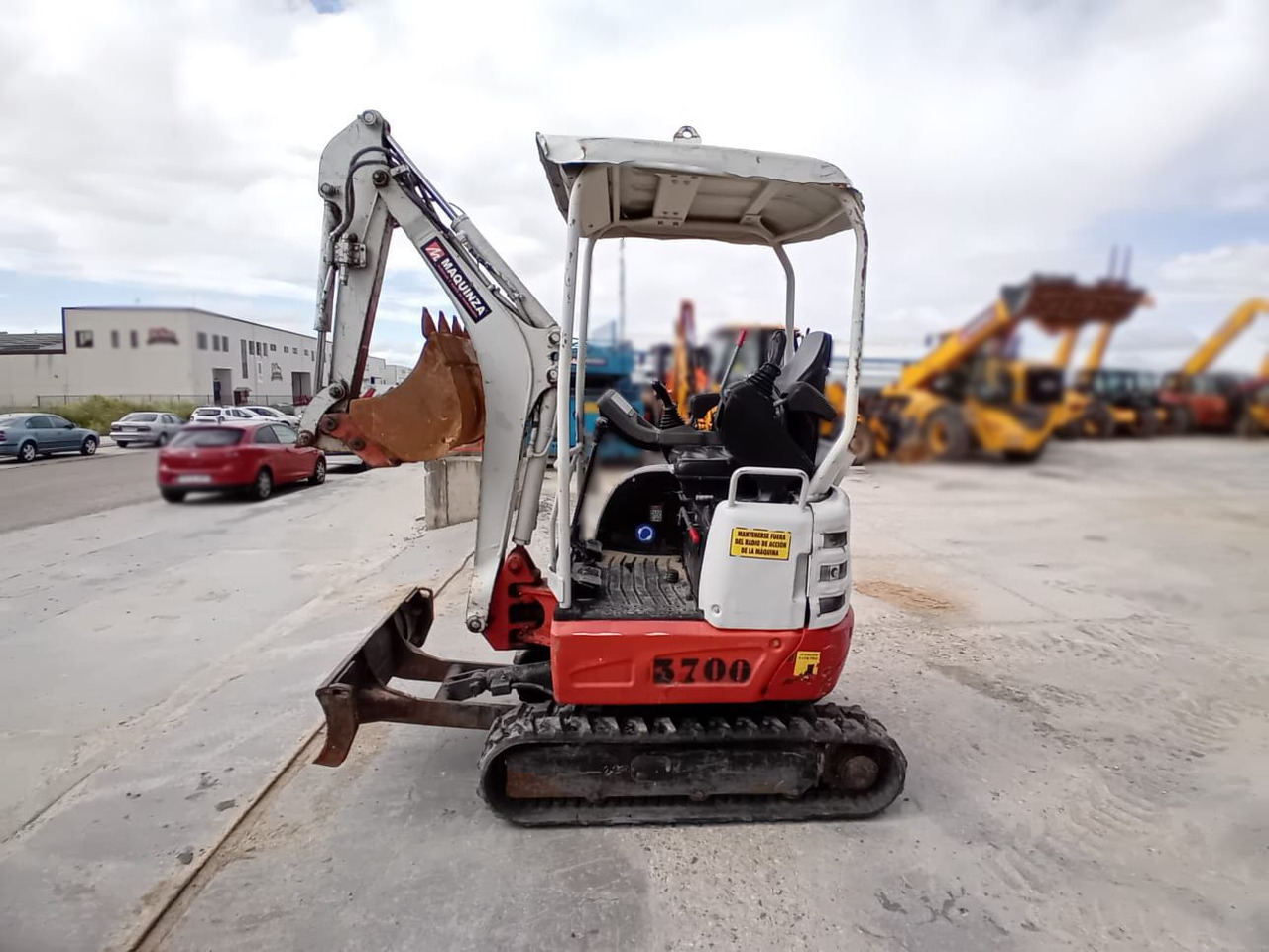 TAKEUCHI TB215R - Mini bager: slika 1 TAKEUCHI TB215R - Mini bager: slika 1