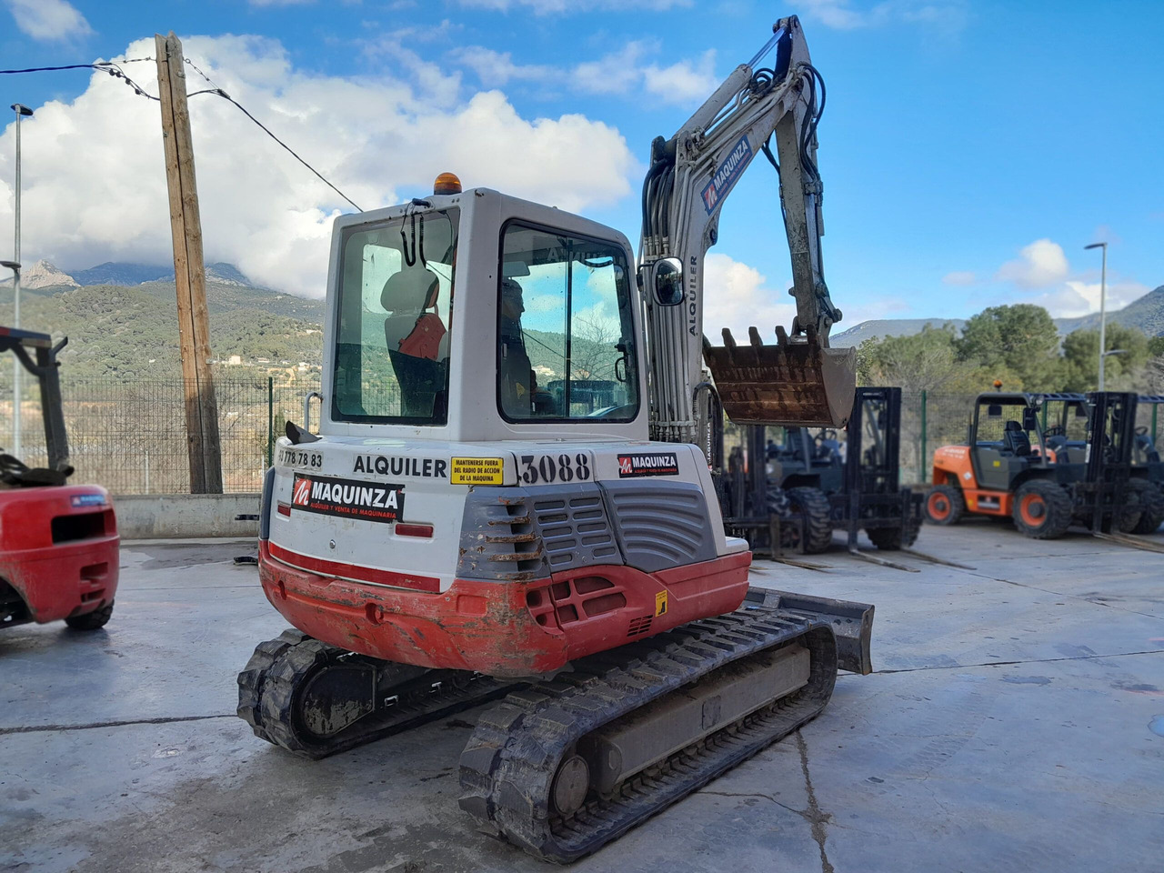 TAKEUCHI TB250 - Mini bager: slika 2 TAKEUCHI TB250 - Mini bager: slika 2