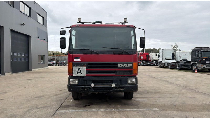 DAF 75 ATI 270 (10500 L / MANUAL PUMP / MANUAL GEARBOX / STEEL SUSP. / LAMES / POMPE MANUELLE) - Vakuumska cisterna: slika 3 DAF 75 ATI 270 (10500 L / MANUAL PUMP / MANUAL GEARBOX / STEEL SUSP. / LAMES / POMPE MANUELLE) - Vakuumska cisterna: slika 3