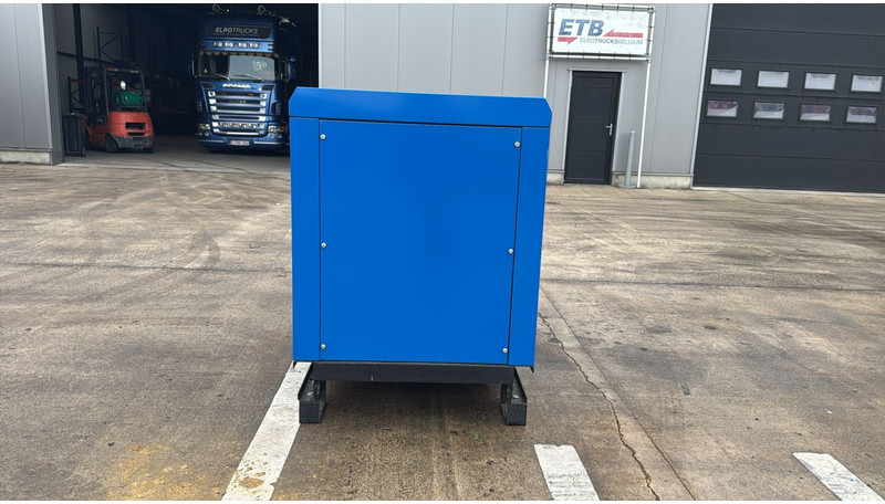 Diesel Generator Set WP41R (41 KVA/ 400V / 1500 RPM / 3 PHASE / 54 A / 50 HZ) - Set generatora: slika 4 Diesel Generator Set WP41R (41 KVA/ 400V / 1500 RPM / 3 PHASE / 54 A / 50 HZ) - Set generatora: slika 4