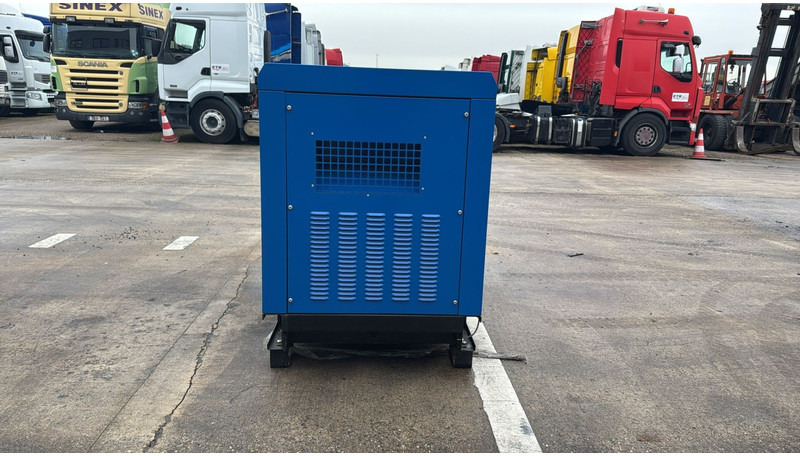 Diesel Generator Set WP41R (41 KVA/ 400V / 1500 RPM / 3 PHASE / 54 A / 50 HZ) - Set generatora: slika 2 Diesel Generator Set WP41R (41 KVA/ 400V / 1500 RPM / 3 PHASE / 54 A / 50 HZ) - Set generatora: slika 2