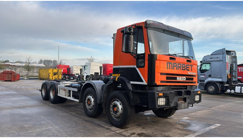 Iveco EUROTRAKKER 340 E 34 (POMPE MANUELLE / GRAND PONT / LAMES / MANUAL PUMP / BIG AXLE / STEEL SUSP.) - Kamion sa golom šasijom i zatvorenom kabinom: slika 3 Iveco EUROTRAKKER 340 E 34 (POMPE MANUELLE / GRAND PONT / LAMES / MANUAL PUMP / BIG AXLE / STEEL SUSP.) - Kamion sa golom šasijom i zatvorenom kabinom: slika 3