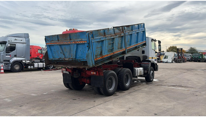 Iveco Eurotrakker 260 E 37 (POMPE MANUELLE / MANUAL PUMP / LAMES / STEEL SUSP. / BIG AXLE / GRANT PONT) - Istovarivač: slika 4 Iveco Eurotrakker 260 E 37 (POMPE MANUELLE / MANUAL PUMP / LAMES / STEEL SUSP. / BIG AXLE / GRANT PONT) - Istovarivač: slika 4