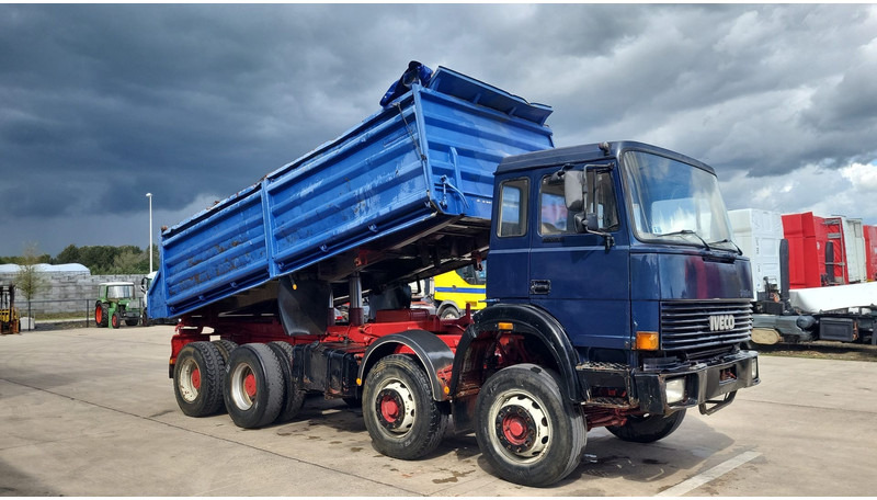 Iveco Magirus 340-34 (GRAND PONT / LAMES / POMPE MANUELLE / PARFAIT) - Istovarivač: slika 4 Iveco Magirus 340-34 (GRAND PONT / LAMES / POMPE MANUELLE / PARFAIT) - Istovarivač: slika 4