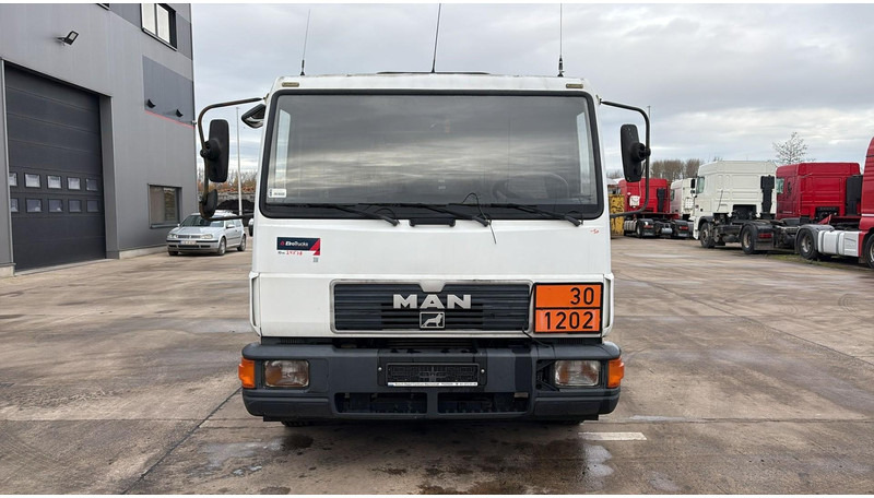 MAN 10.153 (7500L / FULL STEEL / LAMES / BOITE MANUELLE / MANUAL GEARBOX) - Kamion cisterna: slika 5 MAN 10.153 (7500L / FULL STEEL / LAMES / BOITE MANUELLE / MANUAL GEARBOX) - Kamion cisterna: slika 5