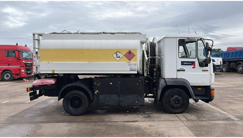 MAN 10.153 (7500L / FULL STEEL / LAMES / BOITE MANUELLE / MANUAL GEARBOX) - Kamion cisterna: slika 3 MAN 10.153 (7500L / FULL STEEL / LAMES / BOITE MANUELLE / MANUAL GEARBOX) - Kamion cisterna: slika 3