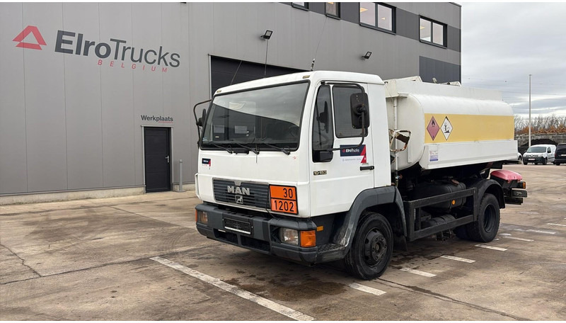 MAN 10.153 (7500L / FULL STEEL / LAMES / BOITE MANUELLE / MANUAL GEARBOX) - Kamion cisterna: slika 1 MAN 10.153 (7500L / FULL STEEL / LAMES / BOITE MANUELLE / MANUAL GEARBOX) - Kamion cisterna: slika 1