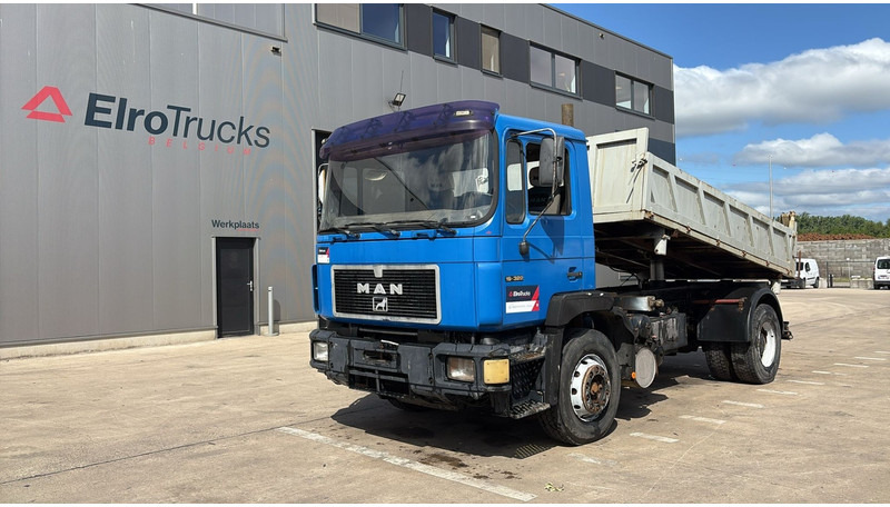 MAN 19.322 (MANUAL PUMP / STEEL SUSP. / LAMES / POMPE MANUELLE / BIG AXLE / GRAND PONT) - Istovarivač: slika 1 MAN 19.322 (MANUAL PUMP / STEEL SUSP. / LAMES / POMPE MANUELLE / BIG AXLE / GRAND PONT) - Istovarivač: slika 1