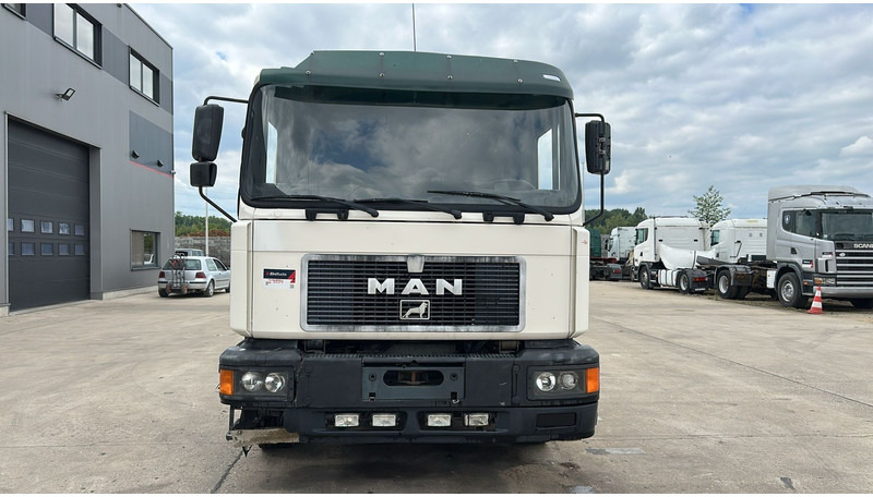 MAN 26.312 (6 CYLINDER / 6X2 / BELGIAN TRUCK IN GOOD CONDITION) - Kamion sa golom šasijom i zatvorenom kabinom: slika 2 MAN 26.312 (6 CYLINDER / 6X2 / BELGIAN TRUCK IN GOOD CONDITION) - Kamion sa golom šasijom i zatvorenom kabinom: slika 2