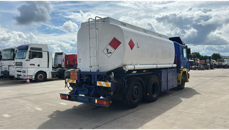 MAN 26.402 (18.000 L / 6X2 / 6 CYLINDER / FRONT STEEL / 3 COMPARTIMENTS) - Kamion cisterna: slika 5 MAN 26.402 (18.000 L / 6X2 / 6 CYLINDER / FRONT STEEL / 3 COMPARTIMENTS) - Kamion cisterna: slika 5