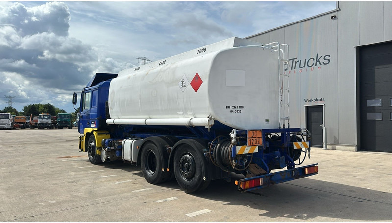 Kamion cisterna MAN 26.402 (18.000 L / 6X2 / 6 CYLINDER / FRONT STEEL / 3 COMPARTIMENTS): slika 7