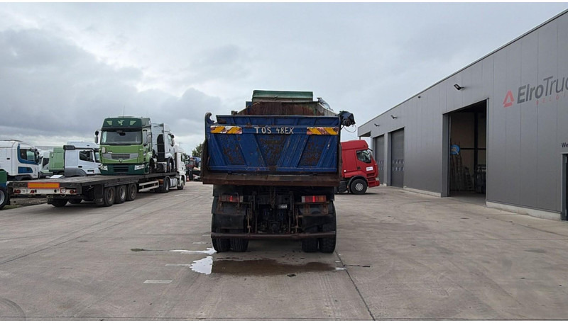 MAN 35.402 (8X8 / BIG AXLES / GRAND PONT / LAMES / STEEL SUSP. / 6 CYLINDER) - Istovarivač: slika 5 MAN 35.402 (8X8 / BIG AXLES / GRAND PONT / LAMES / STEEL SUSP. / 6 CYLINDER) - Istovarivač: slika 5