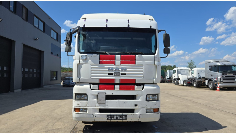 MAN TGA 26.440 (MANUAL GEARBOX / FRONT STEEL / 6X2 / BOITE MANUELLE / DEVANT LAMES) - Kamion sa golom šasijom i zatvorenom kabinom: slika 2 MAN TGA 26.440 (MANUAL GEARBOX / FRONT STEEL / 6X2 / BOITE MANUELLE / DEVANT LAMES) - Kamion sa golom šasijom i zatvorenom kabinom: slika 2