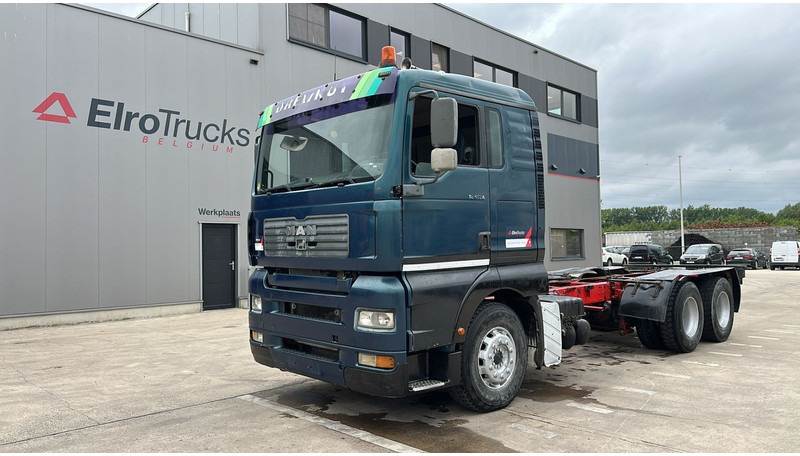 MAN TGA 26.510 (MANUAL PUMP / 6X4 / FRONT STEEL / POMPE MANUELLE / 10 TYRES) - Kamion sa golom šasijom i zatvorenom kabinom: slika 1 MAN TGA 26.510 (MANUAL PUMP / 6X4 / FRONT STEEL / POMPE MANUELLE / 10 TYRES) - Kamion sa golom šasijom i zatvorenom kabinom: slika 1