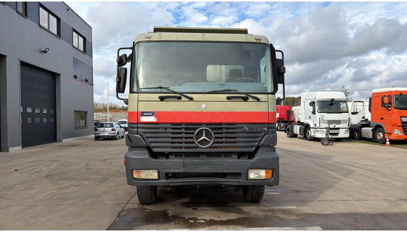 Mercedes-Benz Actros 3235 (EPS / LAMES / GRAND PONT / STEEL SUSP. / 3 PEDALES / MP1) - Istovarivač: slika 2 Mercedes-Benz Actros 3235 (EPS / LAMES / GRAND PONT / STEEL SUSP. / 3 PEDALES / MP1) - Istovarivač: slika 2