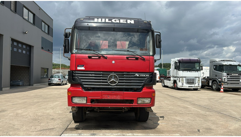 Mercedes-Benz Actros 4143 (8X6 / LAMES / EPS / V6 / GRAND PONT / BIG AXLE / 3 PEDALES) - Istovarivač: slika 2 Mercedes-Benz Actros 4143 (8X6 / LAMES / EPS / V6 / GRAND PONT / BIG AXLE / 3 PEDALES) - Istovarivač: slika 2