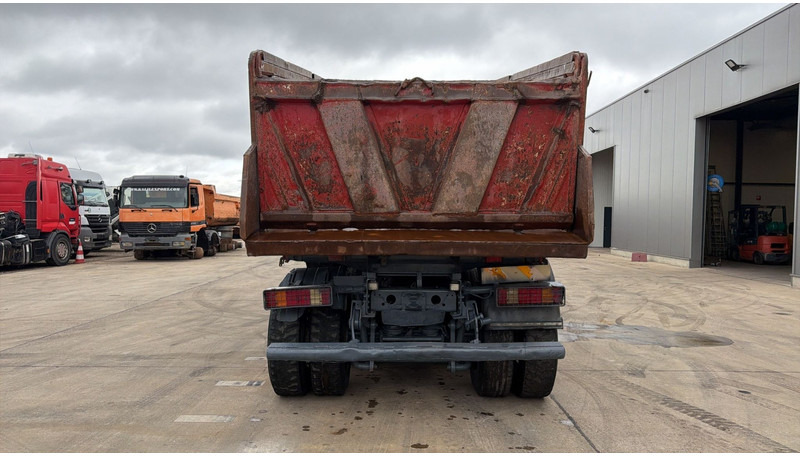 Mercedes-Benz Actros 4143 (GRAND PONT / BOITE MANUELLE / LAMES / 8X4 / STEEL SUSP.) - Istovarivač: slika 5 Mercedes-Benz Actros 4143 (GRAND PONT / BOITE MANUELLE / LAMES / 8X4 / STEEL SUSP.) - Istovarivač: slika 5