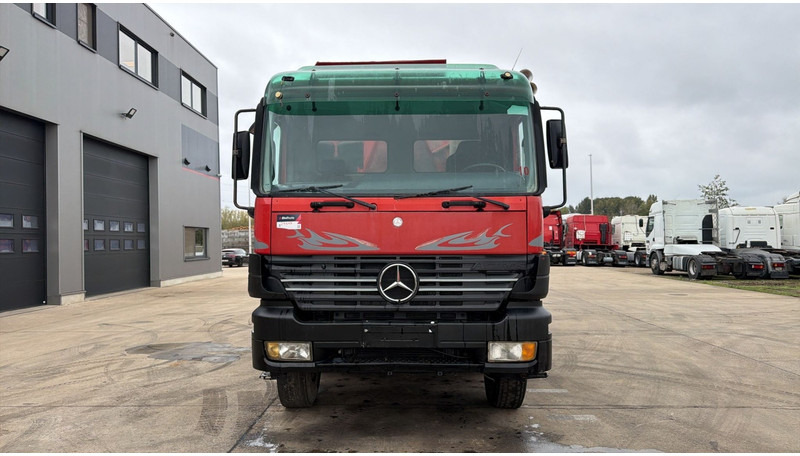 Mercedes-Benz Actros 4143 (GRAND PONT / BOITE MANUELLE / LAMES / 8X4 / STEEL SUSP.) - Istovarivač: slika 2 Mercedes-Benz Actros 4143 (GRAND PONT / BOITE MANUELLE / LAMES / 8X4 / STEEL SUSP.) - Istovarivač: slika 2