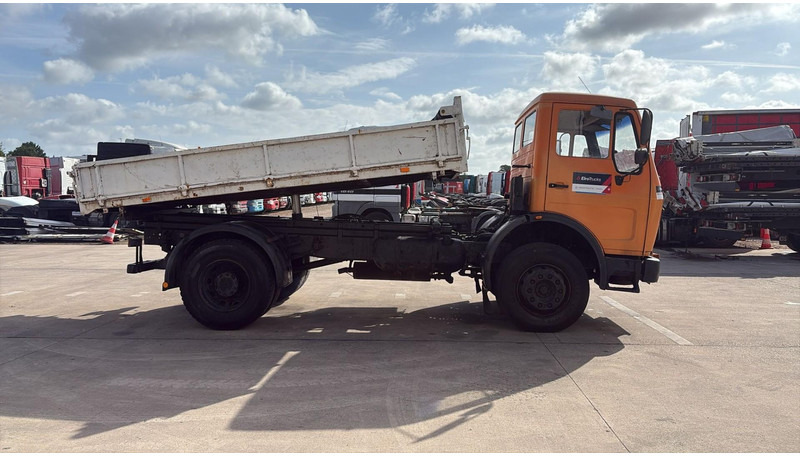 Mercedes-Benz SK 1628 (V8 / LAMES / GRAND PONT / POMPE MANUELLE) - Istovarivač: slika 4 Mercedes-Benz SK 1628 (V8 / LAMES / GRAND PONT / POMPE MANUELLE) - Istovarivač: slika 4