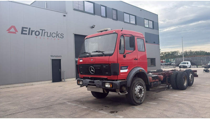 Mercedes-Benz SK 2233 (LAMES / GRAND PONT / V8 AVEC 2X TURBO / BIG AXLE) - Kamion sa golom šasijom i zatvorenom kabinom: slika 1 Mercedes-Benz SK 2233 (LAMES / GRAND PONT / V8 AVEC 2X TURBO / BIG AXLE) - Kamion sa golom šasijom i zatvorenom kabinom: slika 1
