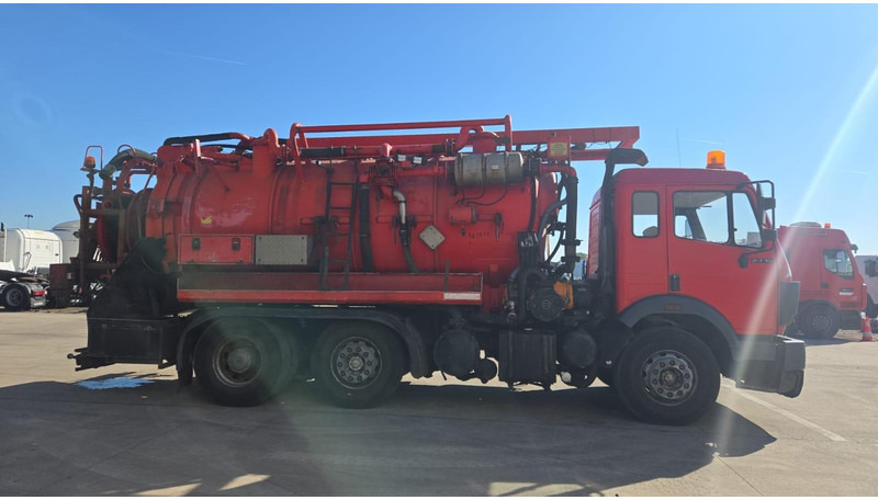 Mercedes-Benz SK 2435 (15.000 L / V8 AVEC 2X TURBO / BOITE MANUELLE / TRES BONNE ETAT / GRAND PONT) - Vakuumska cisterna: slika 4 Mercedes-Benz SK 2435 (15.000 L / V8 AVEC 2X TURBO / BOITE MANUELLE / TRES BONNE ETAT / GRAND PONT) - Vakuumska cisterna: slika 4