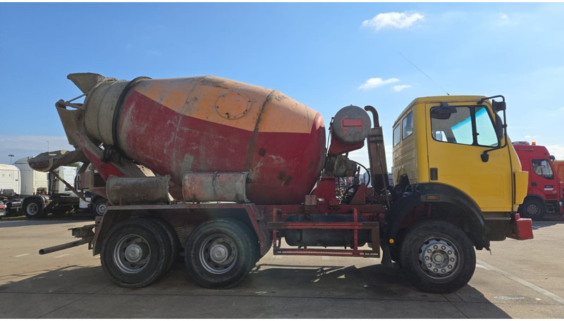Mercedes-Benz SK 2527 (MALAXEUR / MIXER / POSSIBLE COMME CHASSIS / 6X4 / LAMES / GRAND PONT) - Mikser za beton: slika 3 Mercedes-Benz SK 2527 (MALAXEUR / MIXER / POSSIBLE COMME CHASSIS / 6X4 / LAMES / GRAND PONT) - Mikser za beton: slika 3