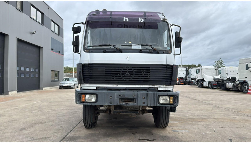 Mercedes-Benz SK 2638 (LAMES / GRAND PONT / V8 AVEC 2X TURBO / BIG AXLE / STEEL SUSP.) - Kamion sa tovarnim sandukom: slika 4 Mercedes-Benz SK 2638 (LAMES / GRAND PONT / V8 AVEC 2X TURBO / BIG AXLE / STEEL SUSP.) - Kamion sa tovarnim sandukom: slika 4