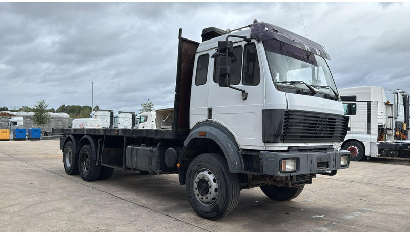 Mercedes-Benz SK 2638 (LAMES / GRAND PONT / V8 AVEC 2X TURBO / BIG AXLE / STEEL SUSP.) - Kamion sa tovarnim sandukom: slika 2 Mercedes-Benz SK 2638 (LAMES / GRAND PONT / V8 AVEC 2X TURBO / BIG AXLE / STEEL SUSP.) - Kamion sa tovarnim sandukom: slika 2